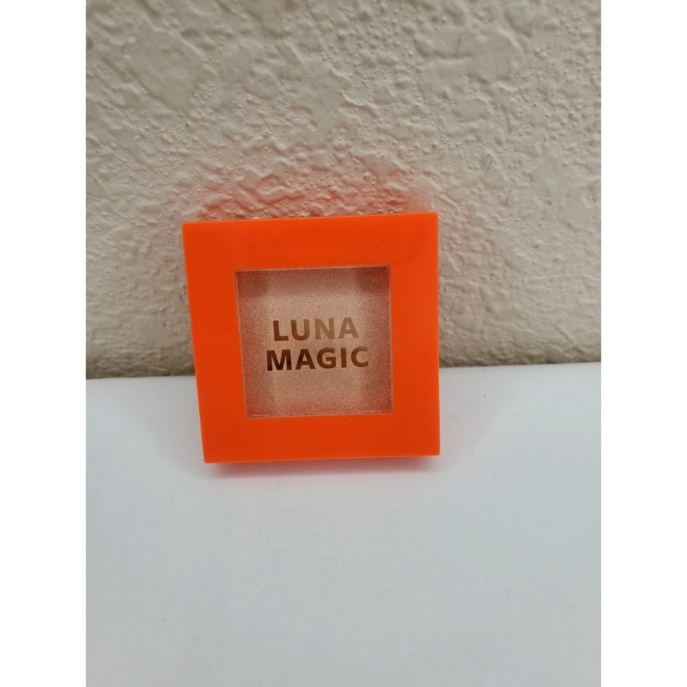 Luna Magic Compact Pressed‎ Powder Highlighter in Tulum 0.11oz - New Without Box